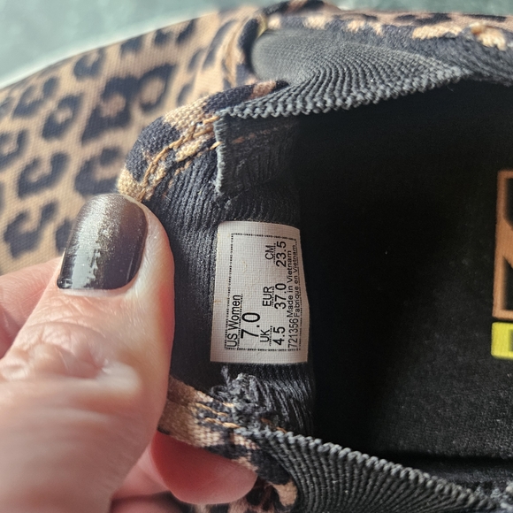 Vans Leopard Print Slip-On Shoes - Picture 2 of 4